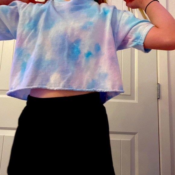 2 tie-dye cropped shirts - Picture 3 of 3